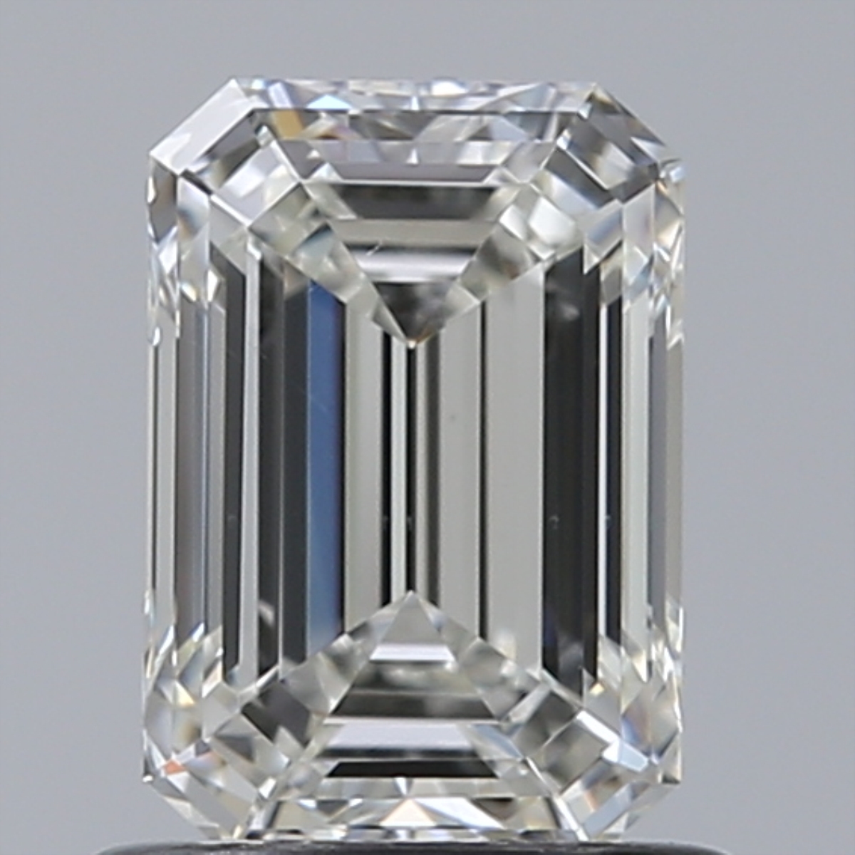 0.91 Carat Emerald Cut Natural Diamond